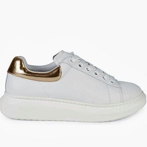 STEVEN BY STEVE MADDEN GRANDE LOW TOP PLATFORM SNEAKER